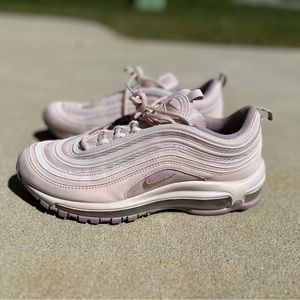 Light pink/purple nike air max